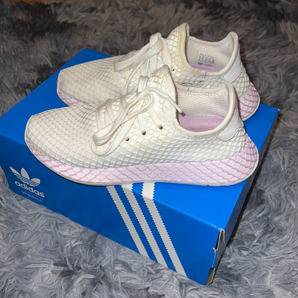 Adidas women size 6
